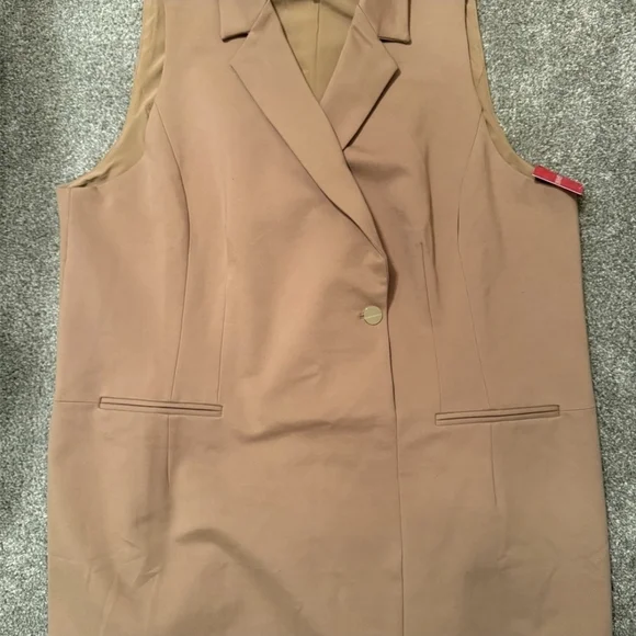 SPANX Elegant Tan Sleeveless Blazer Dress - Picture 2 of 9